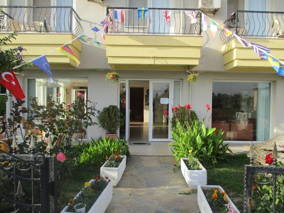 Mandarin Beach Otel Ґумулдур Екстер'єр фото
